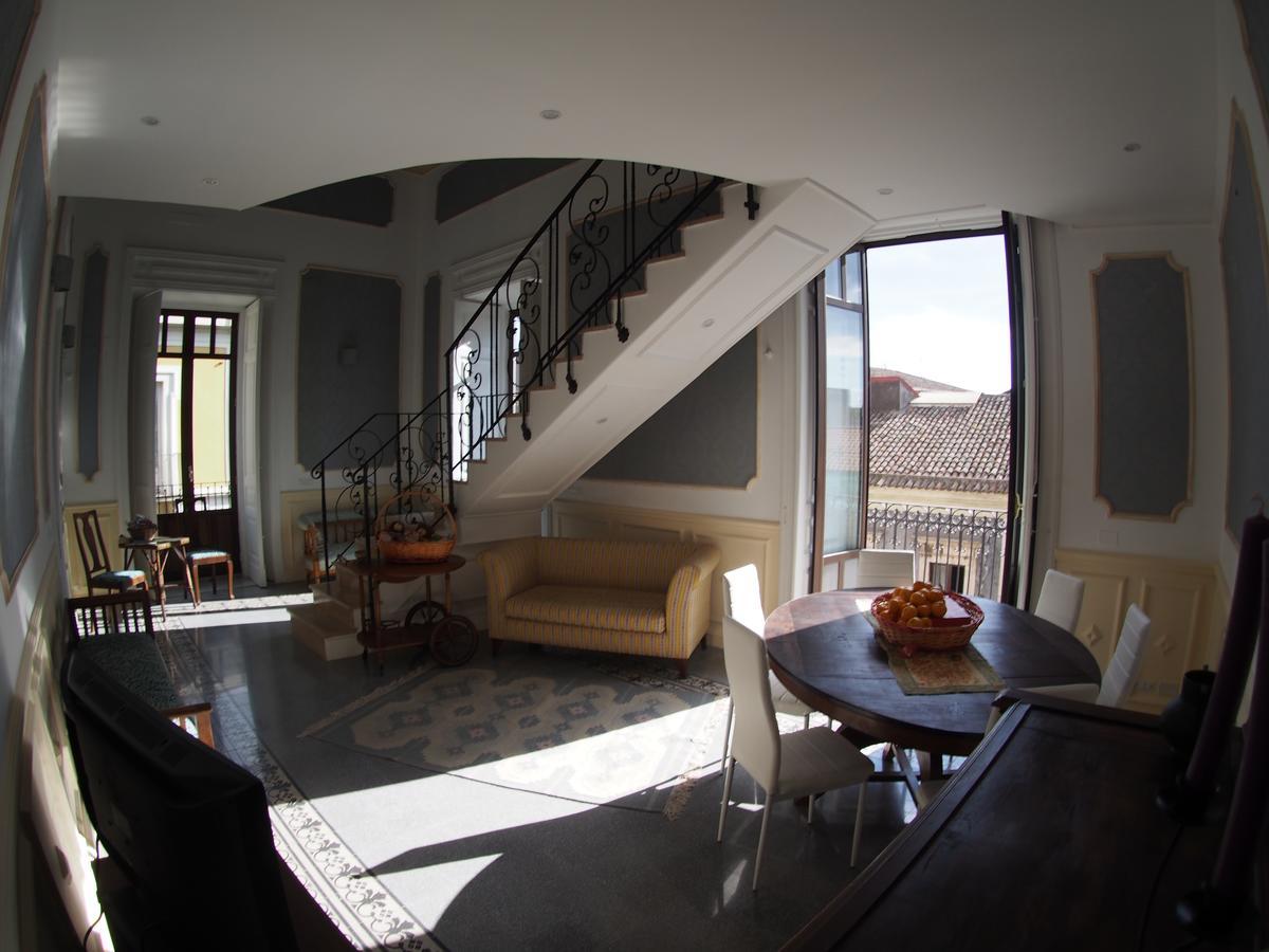 Apartament Casa Felice Nel Centro Storico, Tra Etna E Mare Katania Zewnętrze zdjęcie