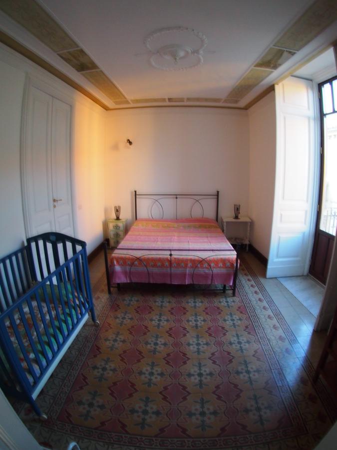 Apartament Casa Felice Nel Centro Storico, Tra Etna E Mare Katania Zewnętrze zdjęcie